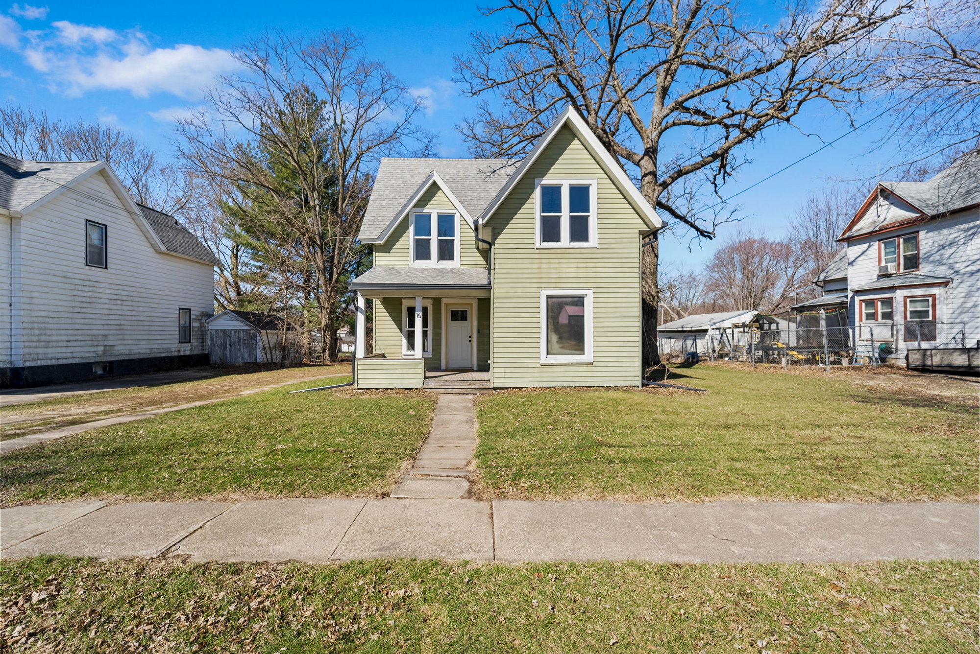 Updated from Head to Toe, This Home in Oelwein is Ready for It's New Owners | Oakridge Real Estate